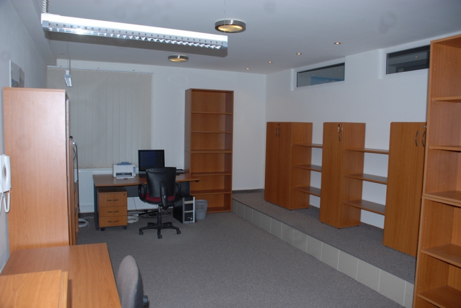 Kancelárske priestory na predaj - 650 m2 - Radlinského